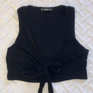 Black cropped ribbed tie front tank top